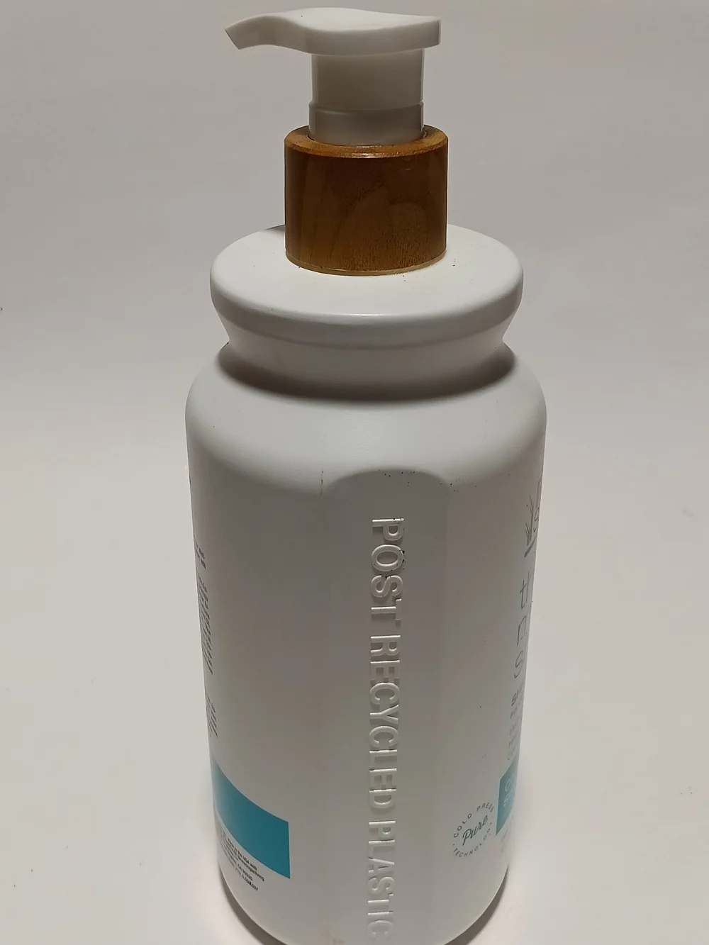 RAW Sugar The Moisture Smoothie Moisturizer - White